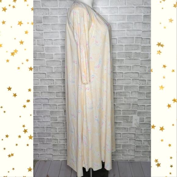Vintage Pastel Bird Print Nylon Nightgown, OSFA - Picture 3 of 7